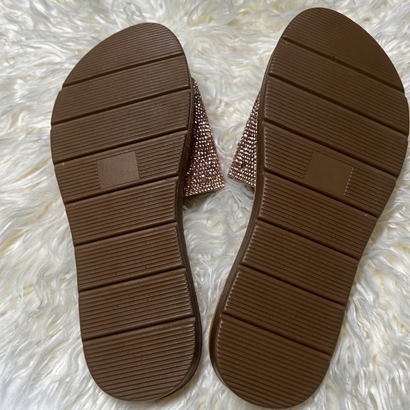 Sandals  SODA Size 6.5 copper penny. Rhinestones. Like NWT - Picture 7 of 8